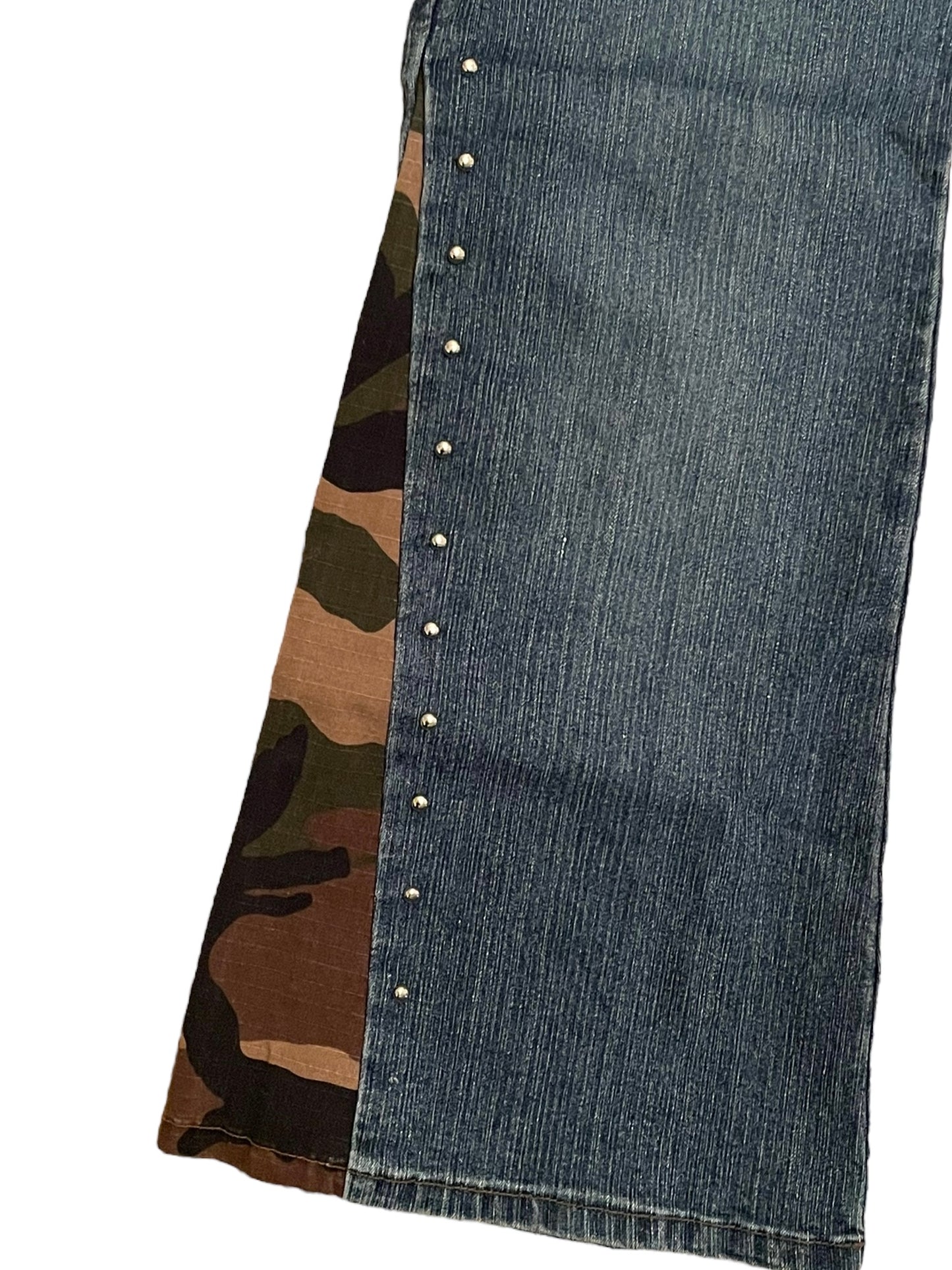 MUDD STUDDED CAMO FLARE JEANS