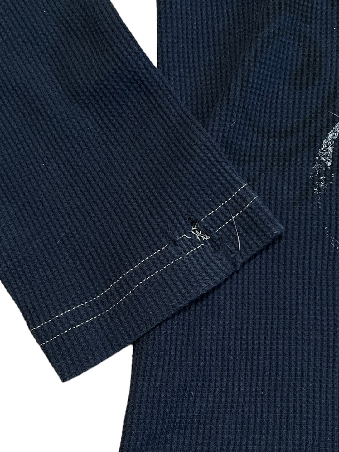 NAVY BLUE GRUNGY SKULL GRAPHIC THERMAL