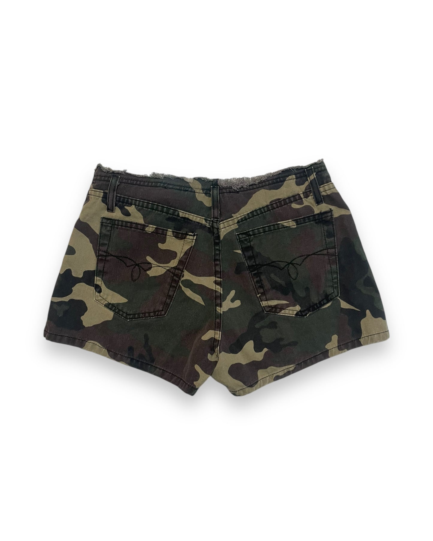 CAMO CUT OFF SHORTS