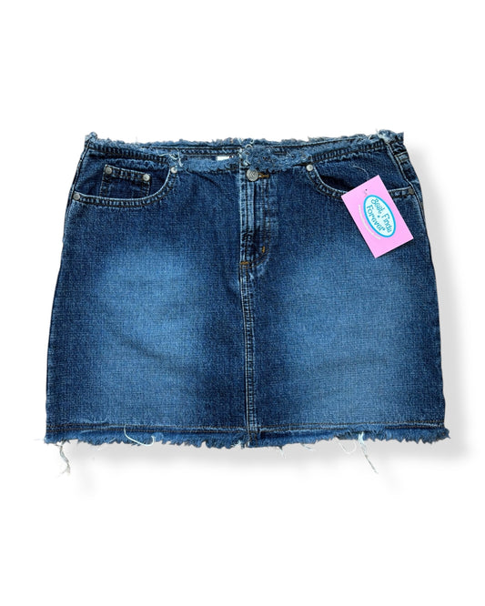 DISTRESSED DENIM MINI SKIRT